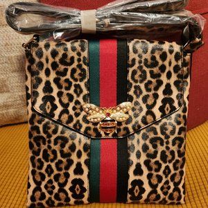 NWT Absolutely Gorgeous Animal Print Cross Body Bag